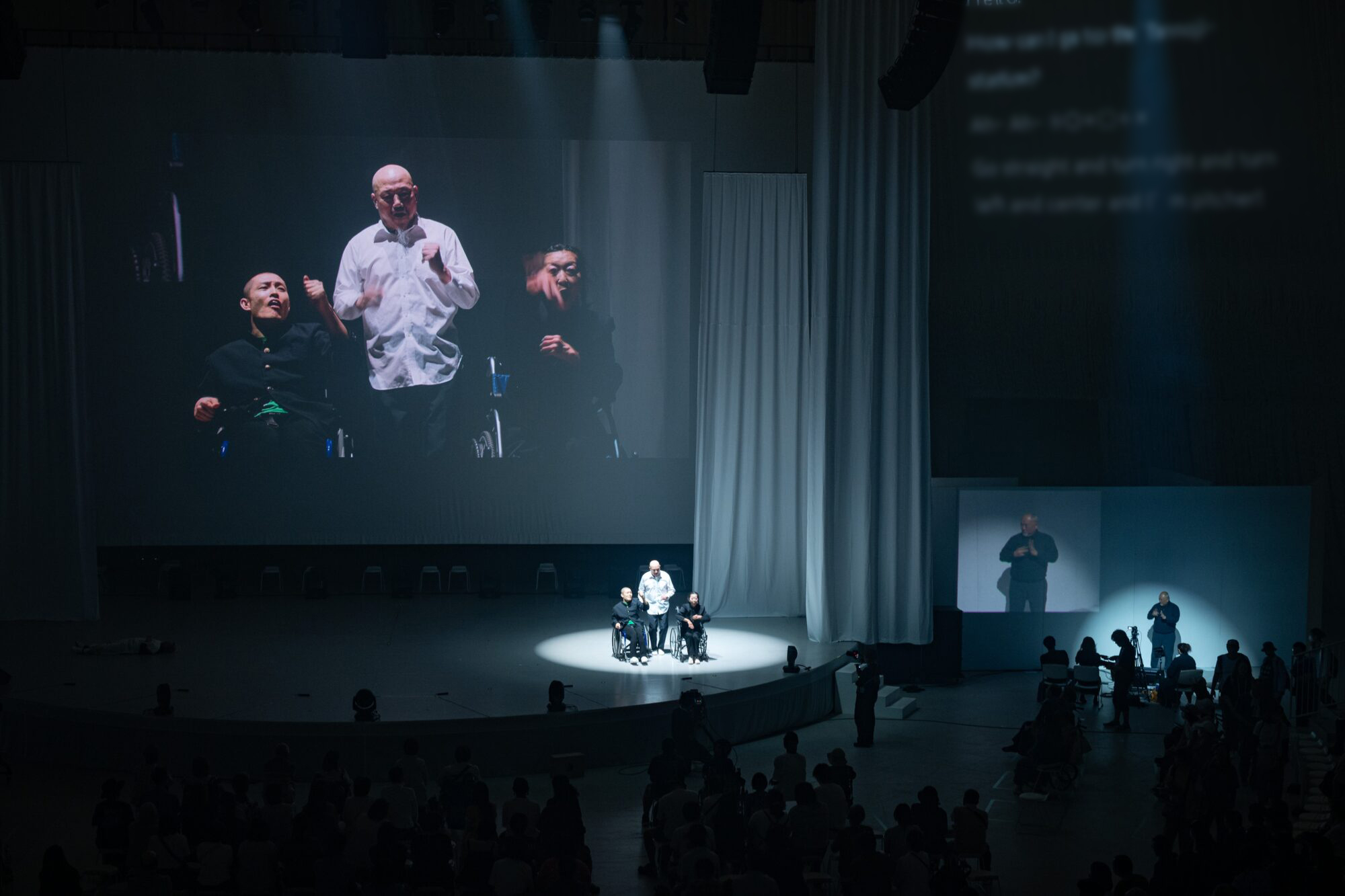 「ハンドルズ×コンドルズ」 コラボレーション・ダンスパフォーマンスの様子